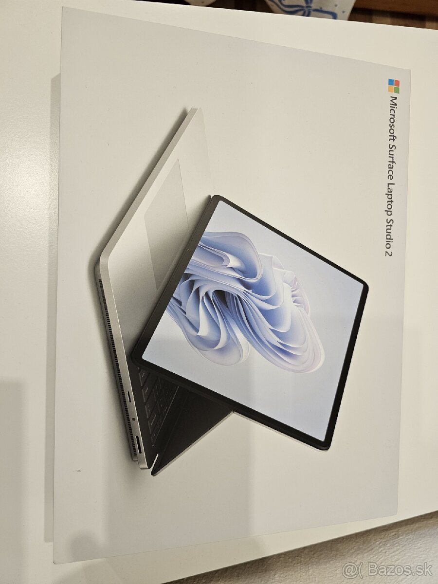 Surface Laptop Studio 2 (i7/16GB/512GB/RTX 4050) + Pero - 17