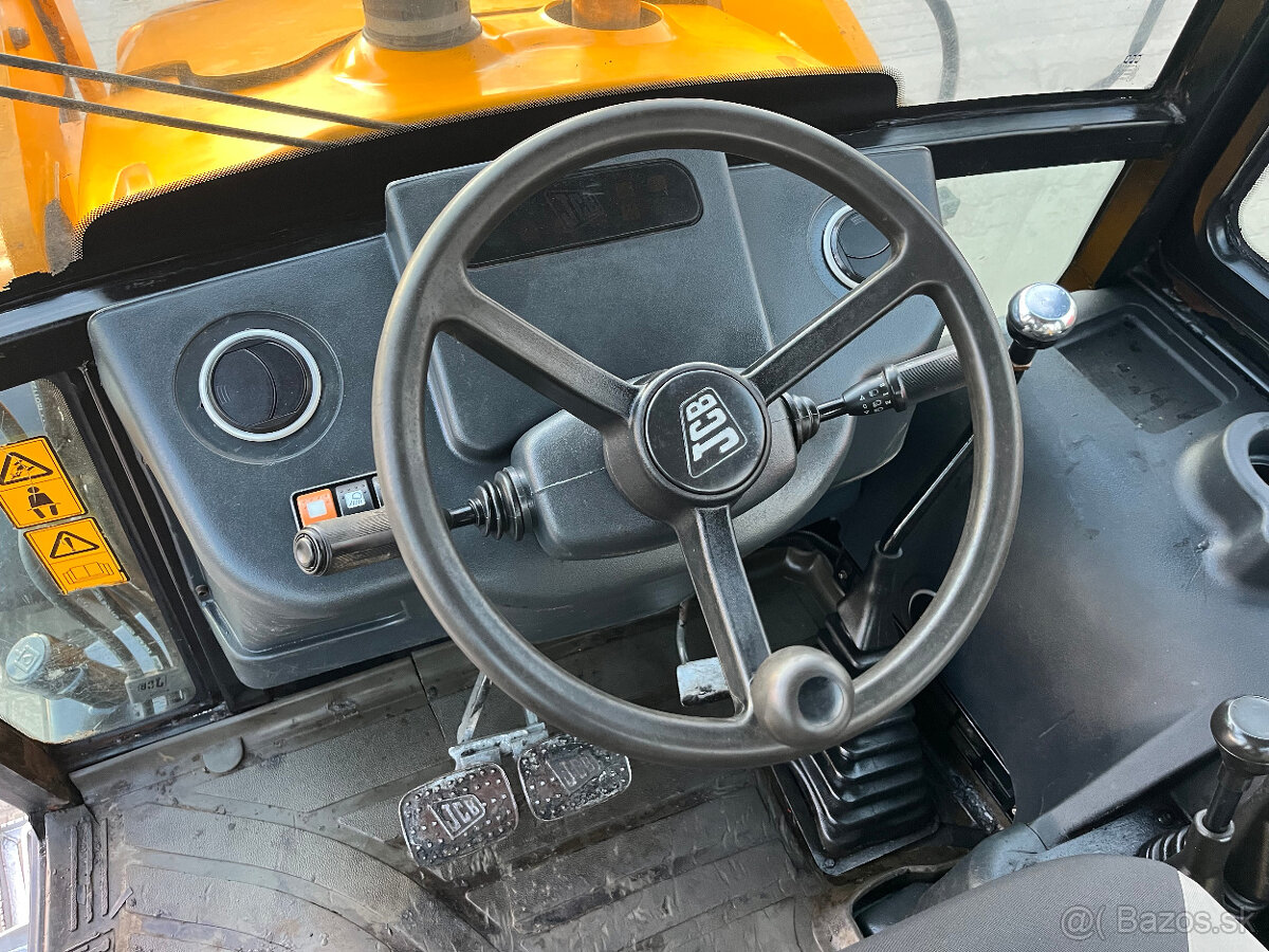 Rýpadlo-nakladač JCB 2CX Streetmaster, 3CX Compact - 17