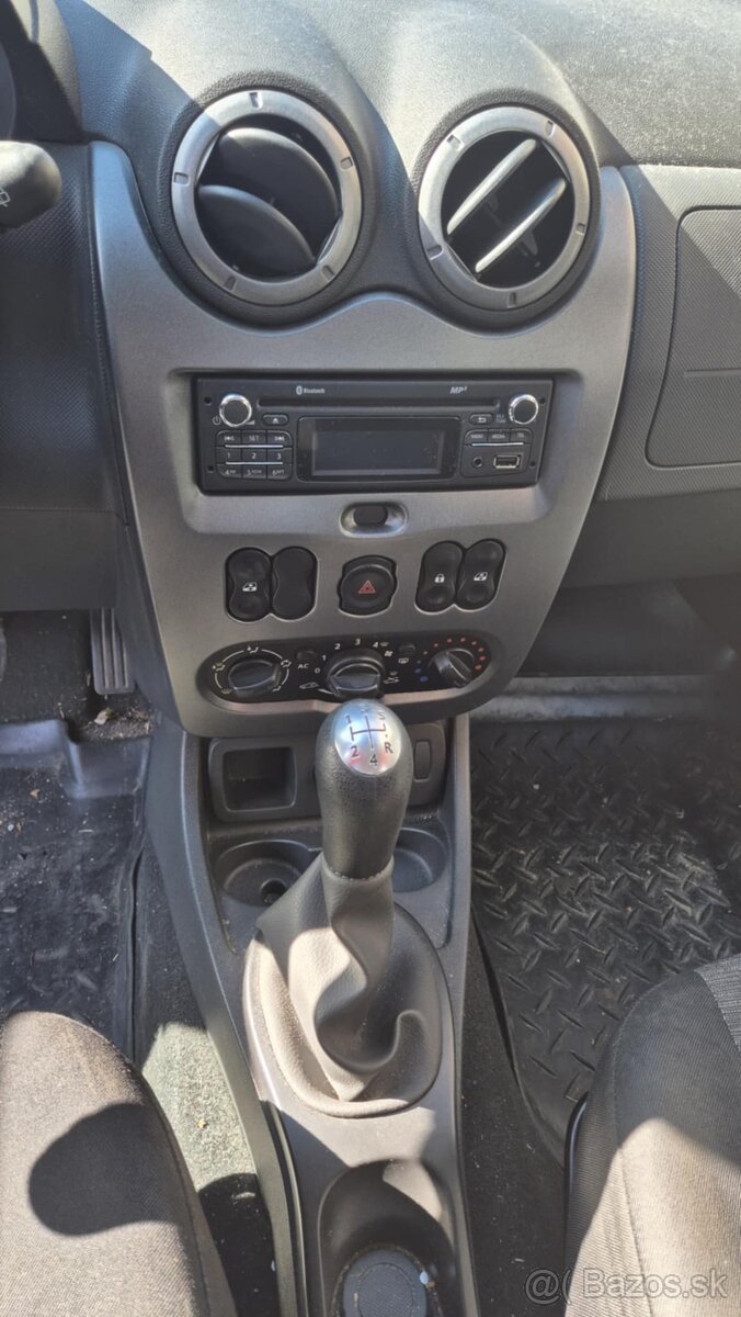 Dacia Duster 1,6i 77kw kód motora: K4M F6 - 17