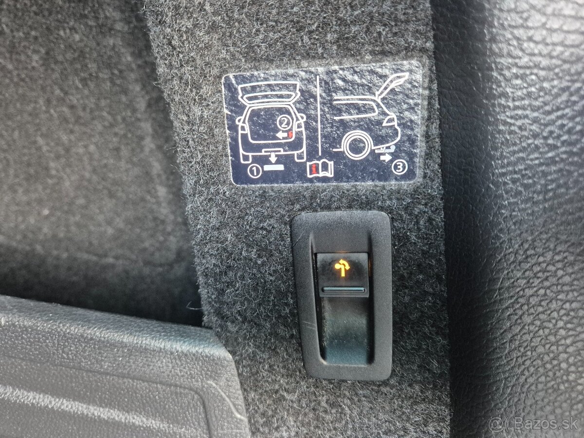 Volkswagen Passat Variant 2.0 TDI 4-motion Rline - 17