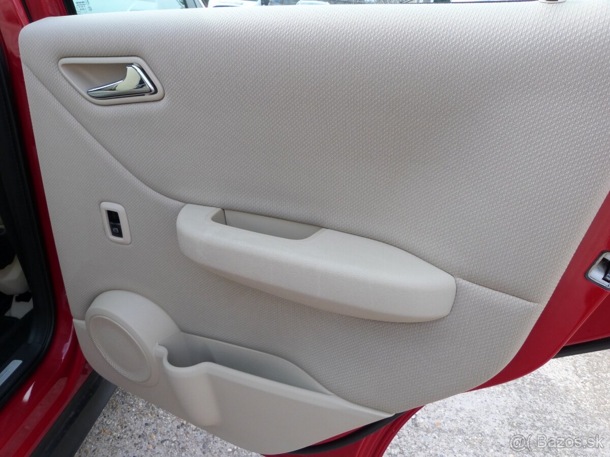 Mercedes-Benz A trieda 160 Elegance Autotronic - 17