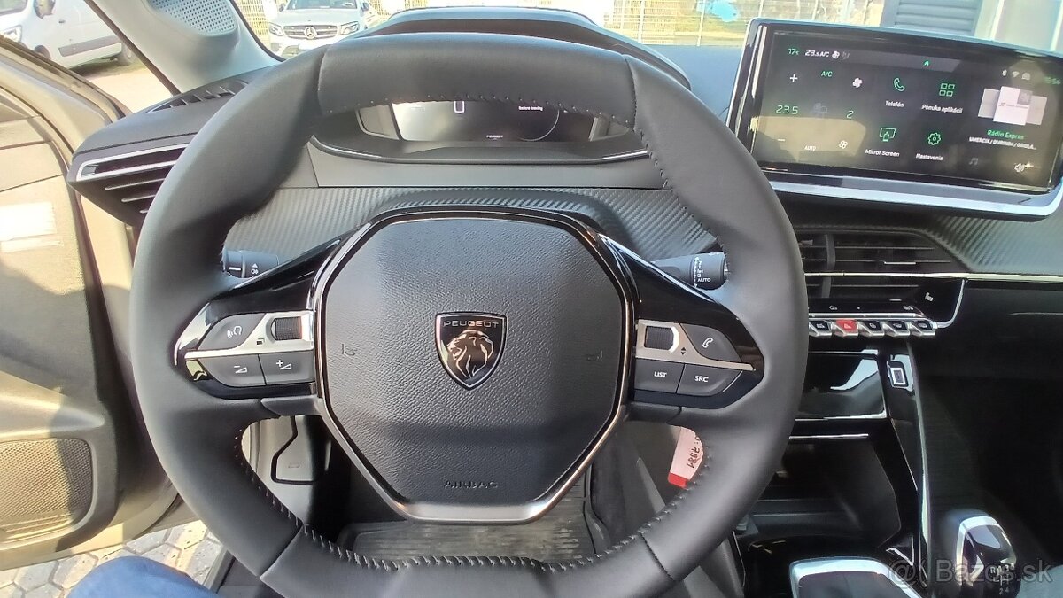 Peugeot 208 1.2 PureTech 100 Allure - 17