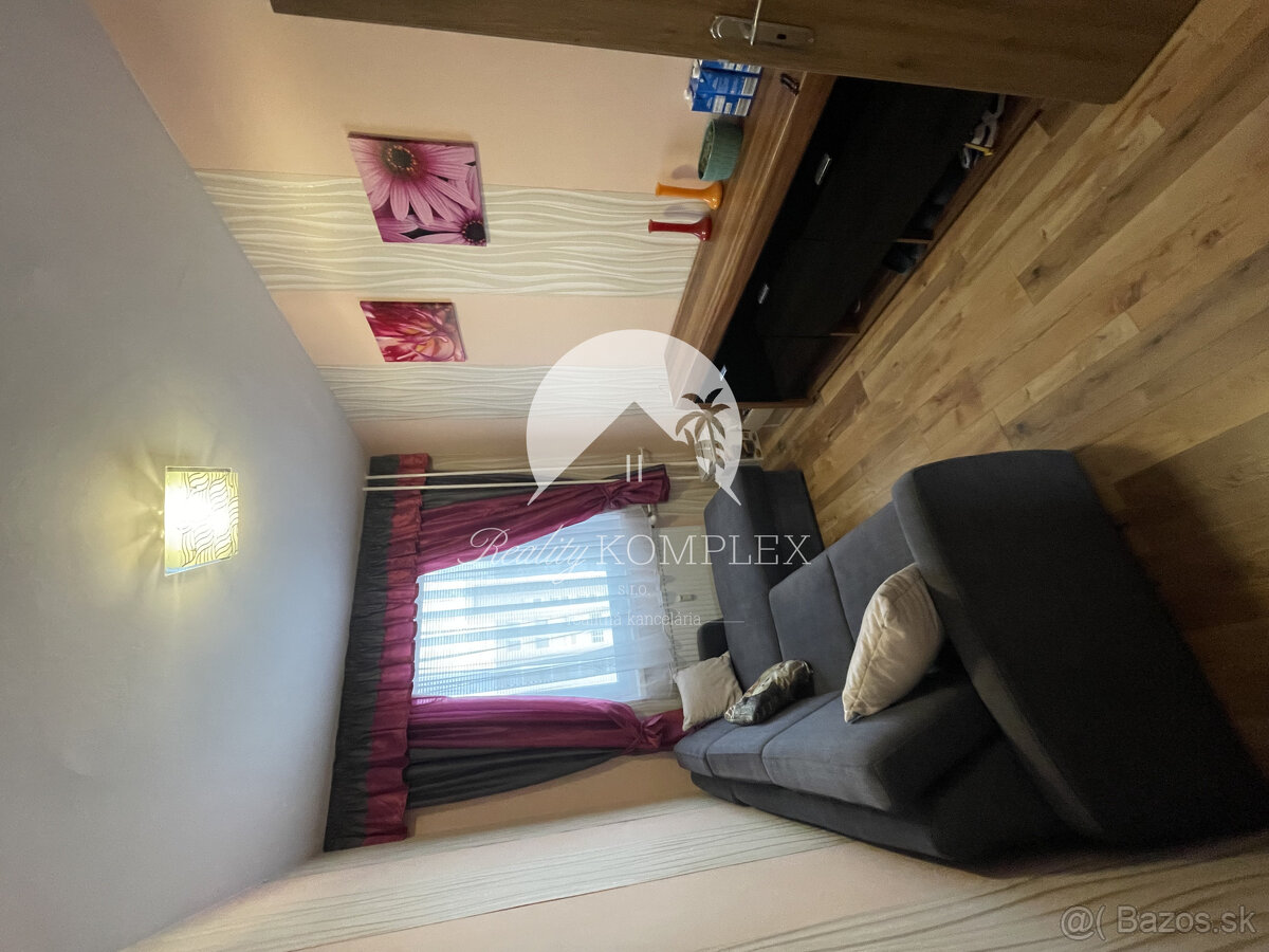 Reality KOMPLEX s.r.o. Vám ponúka 3-izbový byt s loggiou po - 17