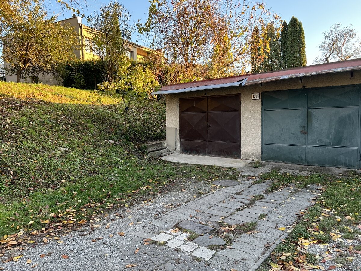 Zrekonštruovaný 3 - izb. byt v tichej lokalite Sliač + garáž - 17