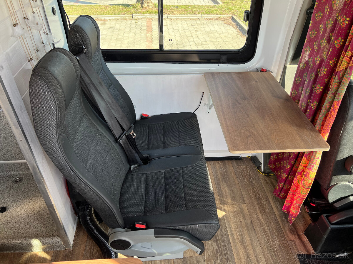 Obytná dodávka Ford Tranzit R.V.:2021 - 17