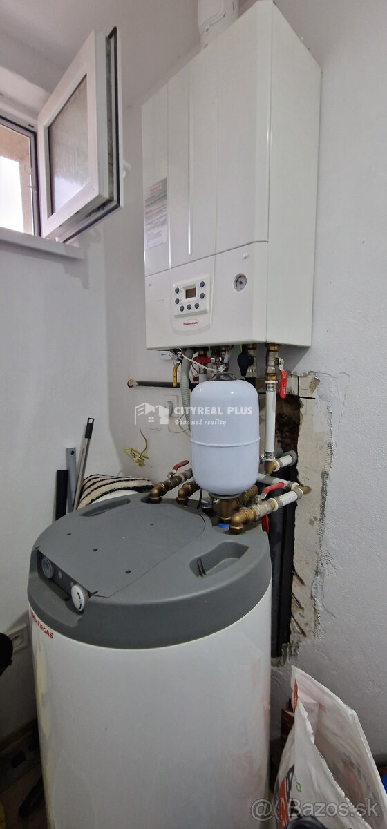 Predám prerobený Rodinný DOM na 20á pozemku 17km od NZ - 17