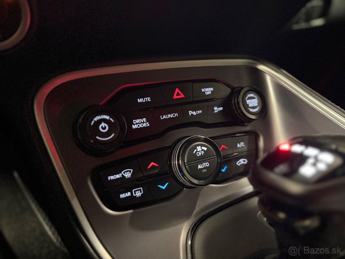 Dodge Challenger SRT 392 6.4l - 17