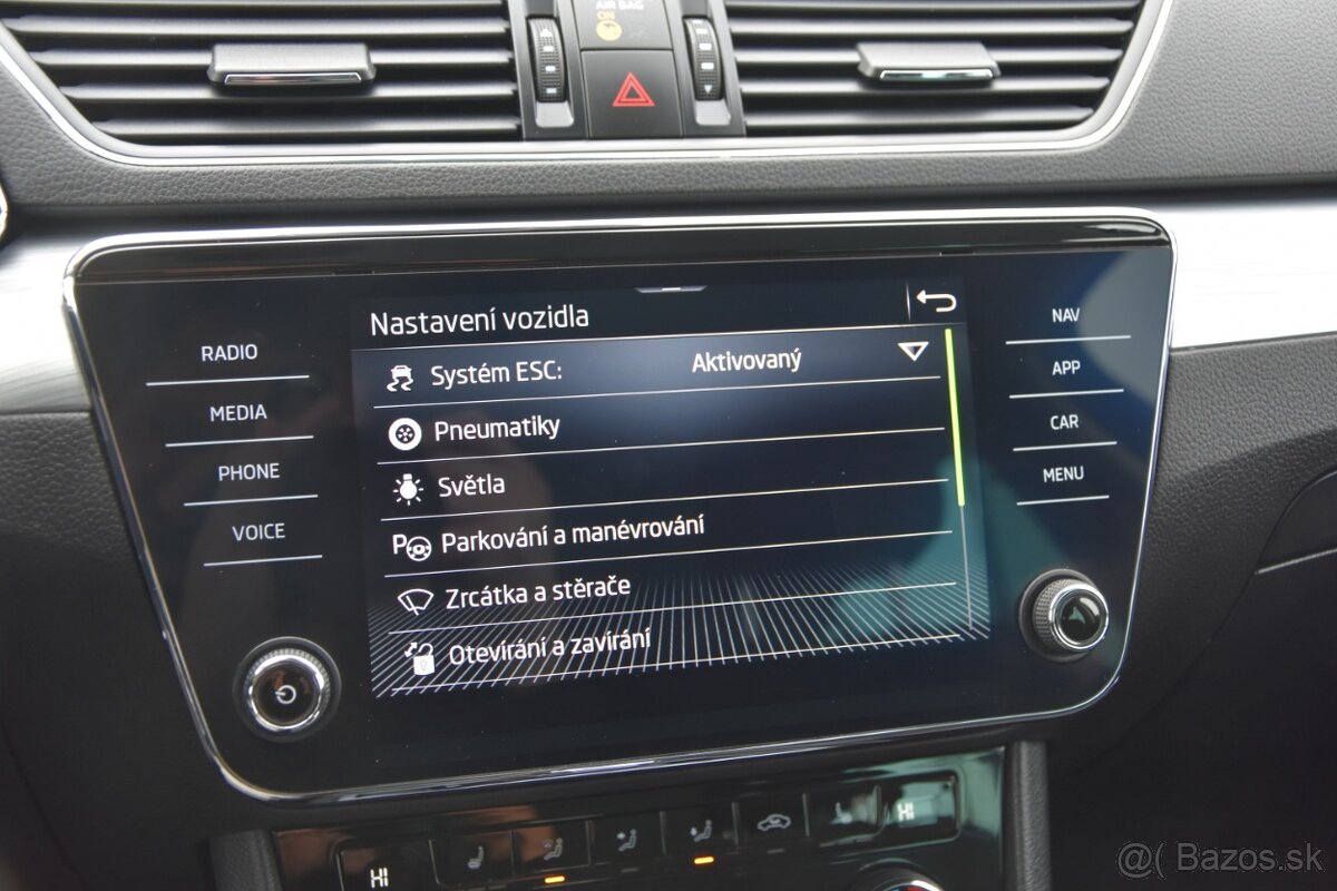 Škoda Superb Combi 2.0 TDI SCR Ambition DSG - 17