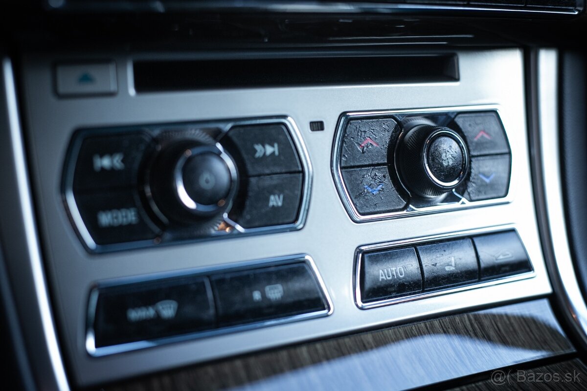 Jaguar XF 2.2 147kW Luxury - 17