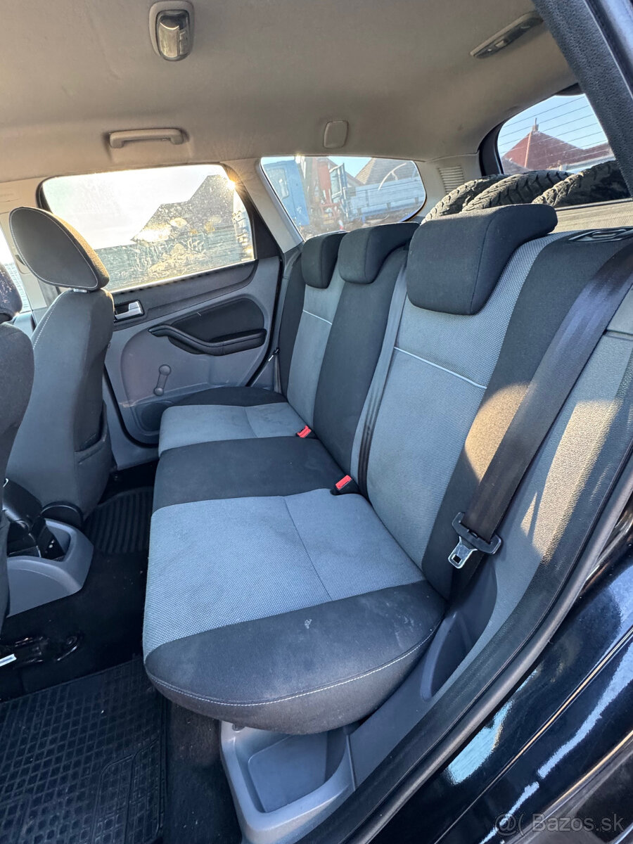 Ford Focus 1.6 TDCi Duratorq DPF Trend - 17