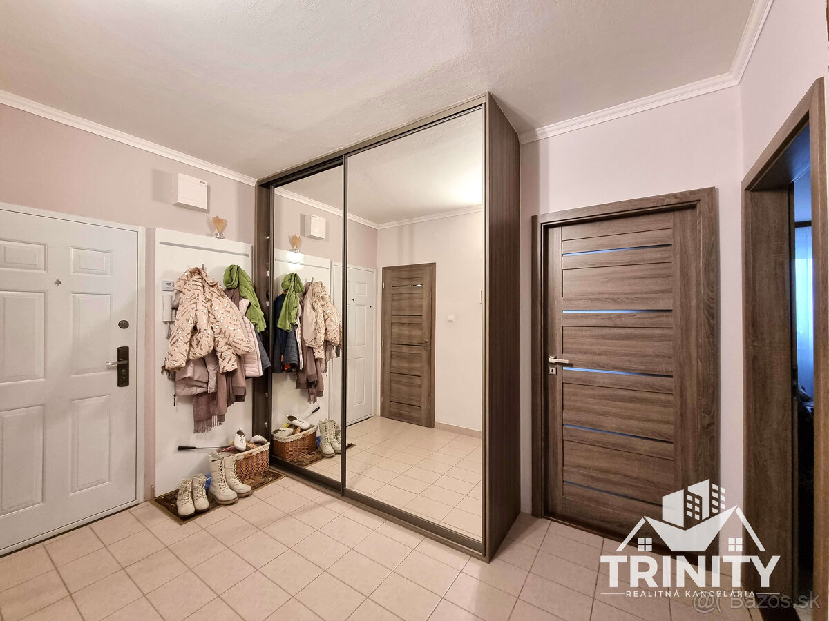 Na predaj veľký 3-izbový byt s balkónom v meste Nové Zámky - 17