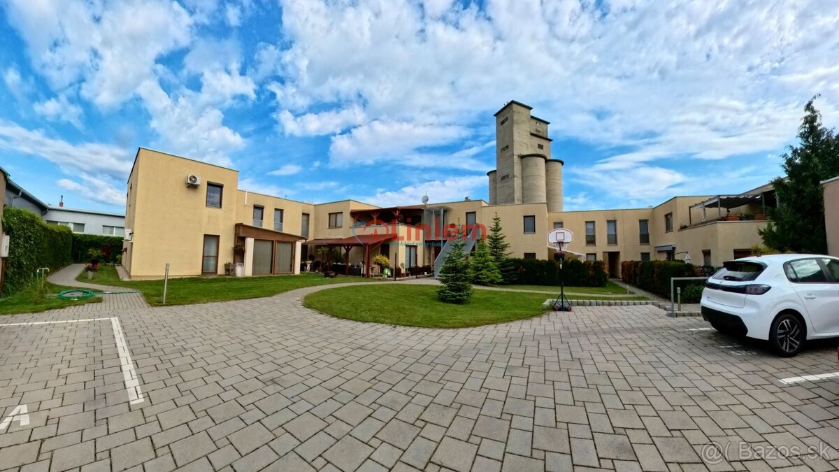 Znížená cena o 10% - Predaj 3-izbového priestranného bytu v - 17