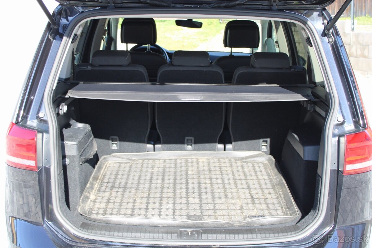 Volkswagen Touran 2.0 TDI SCR BMT - 17