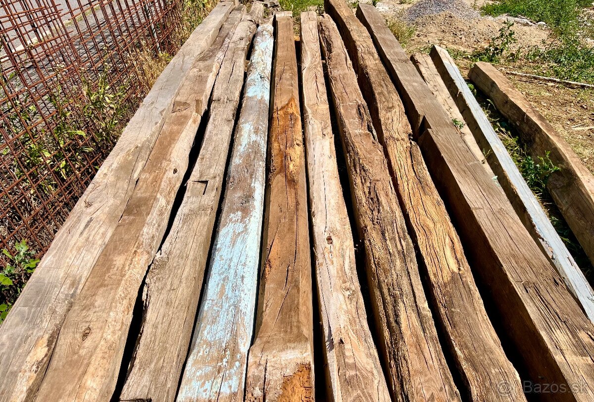 Staré dubové hranoly a trámy - ručne kresané - 17