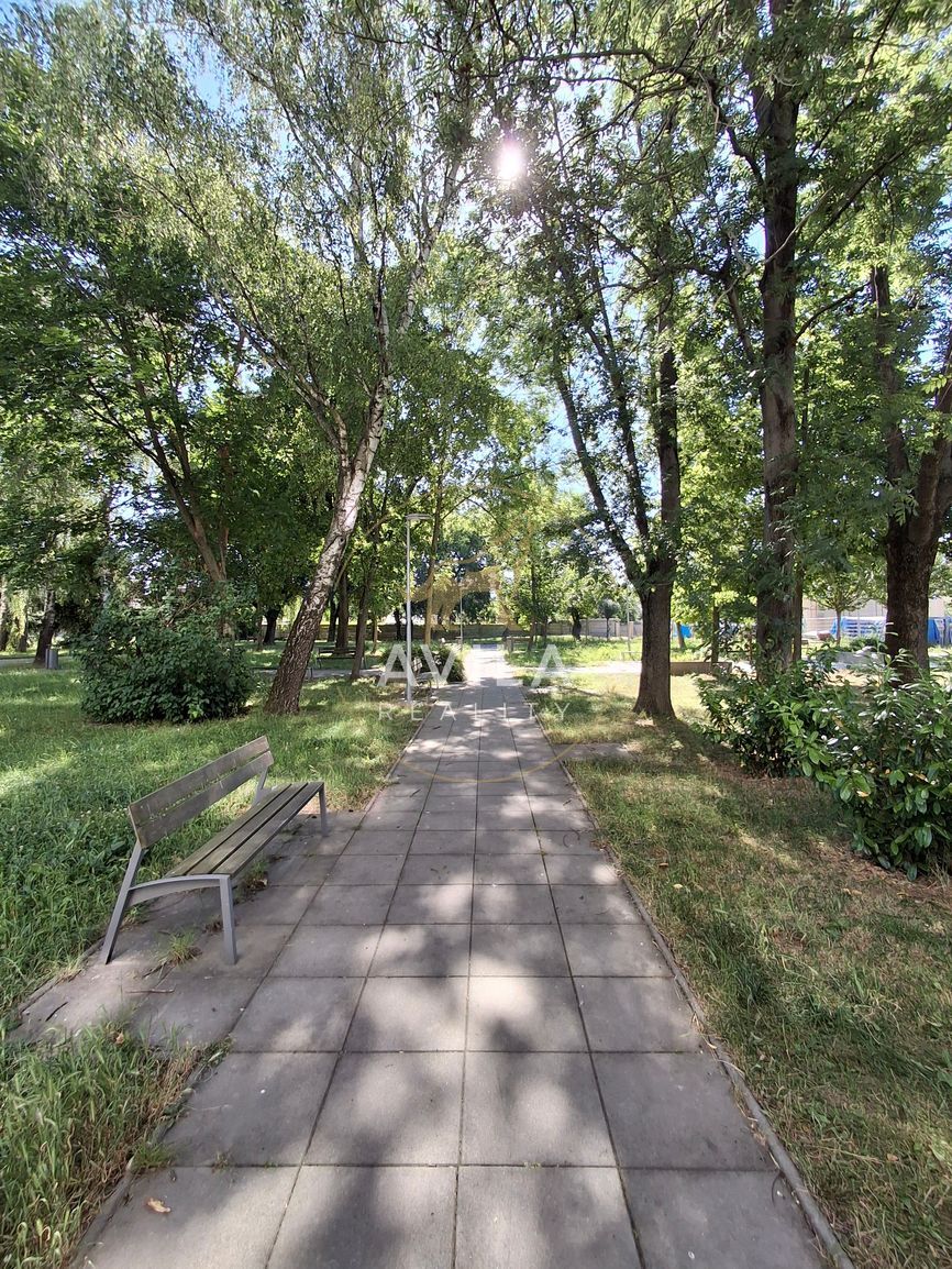 PREDAJ: Elegantný 3-izbový byt po kompletnej rekonštrukcii, - 17