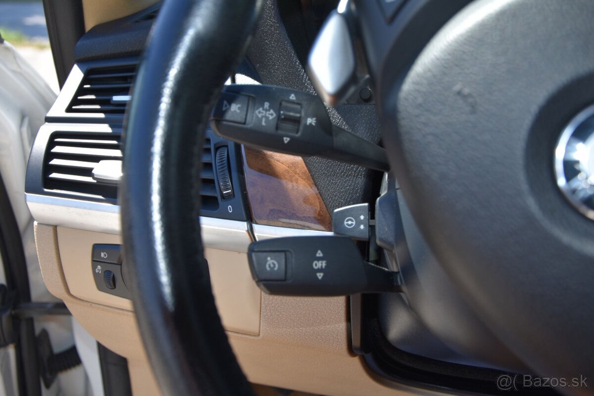 BMW X6 xDrive 50i - 17