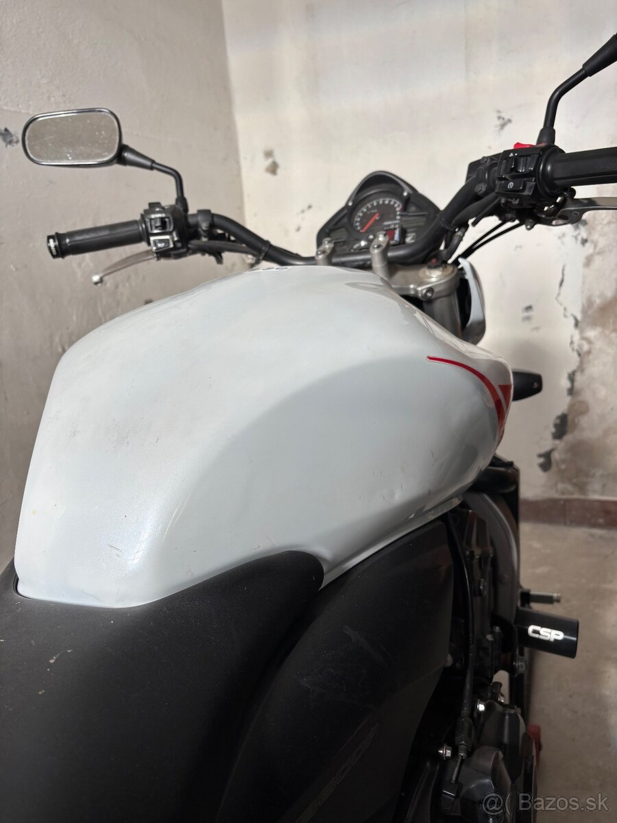 Honda Hornet 600 - 17