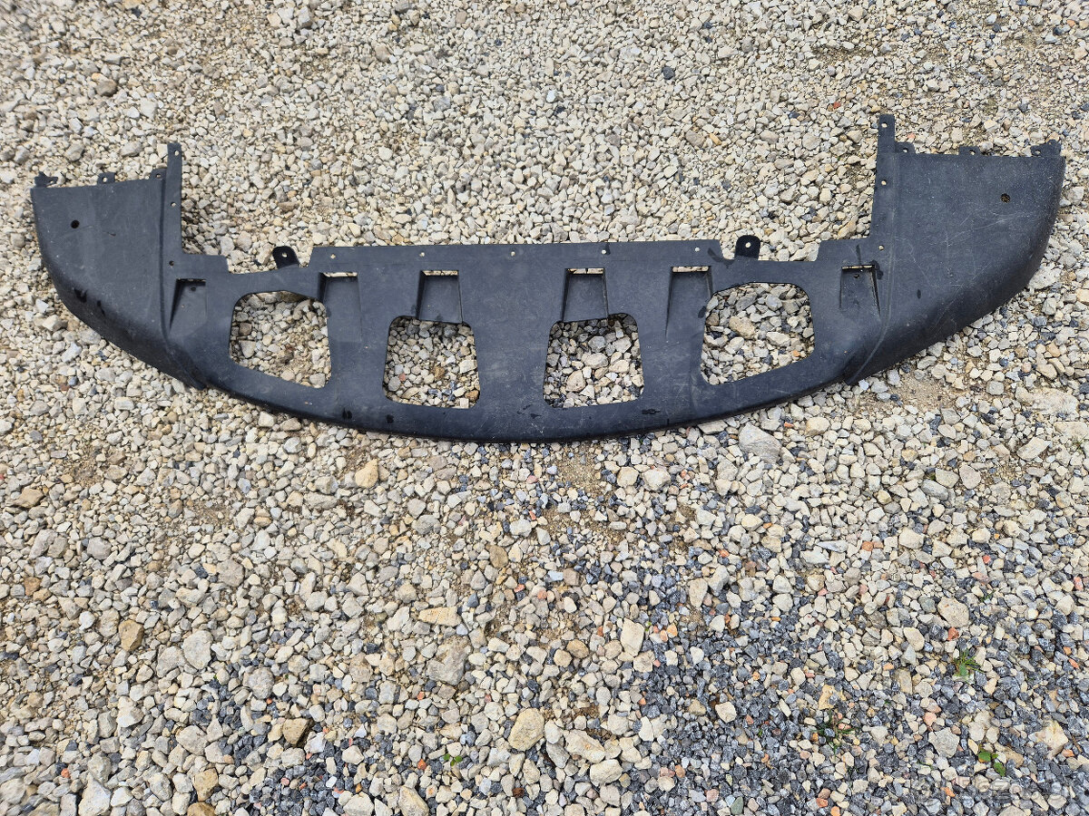 Výstuha, spojler, difuzor, plast nárazníka - 17