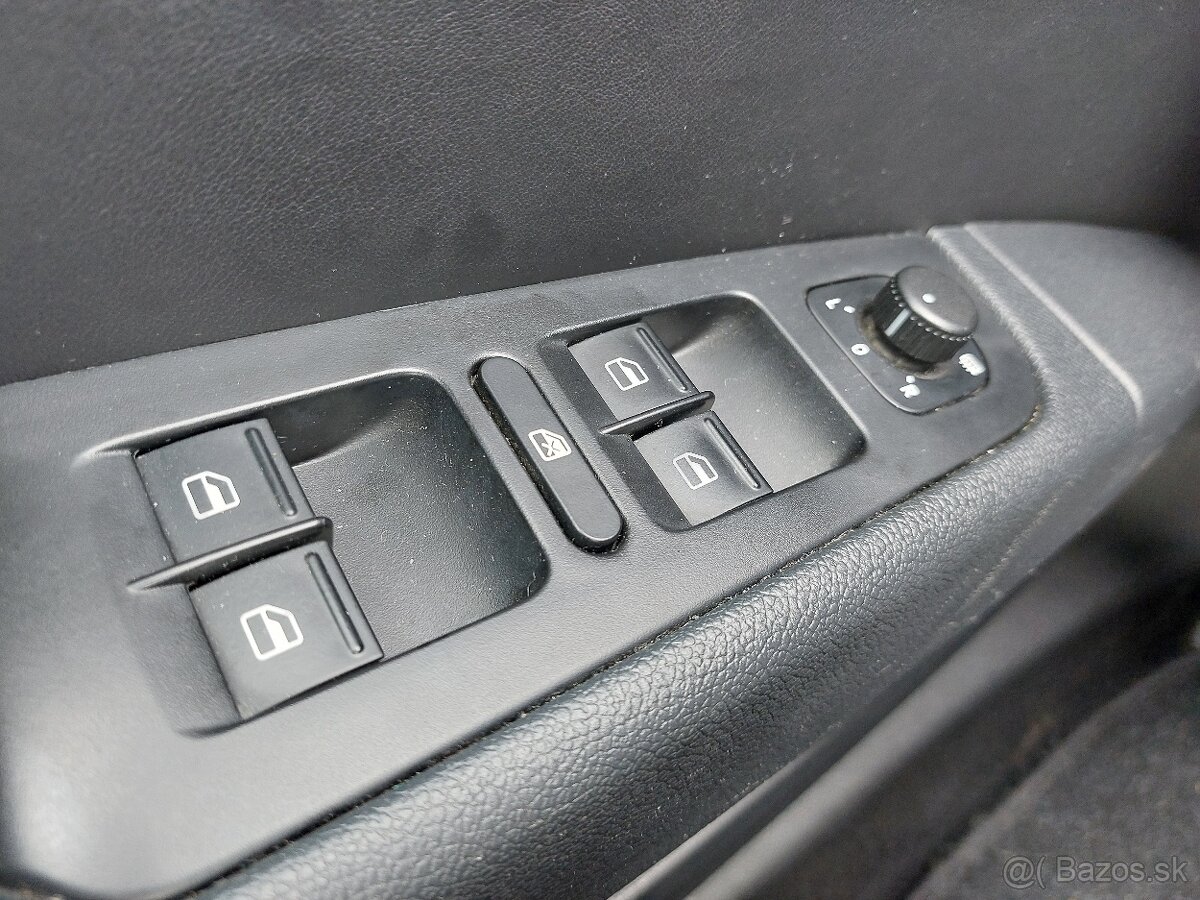 Škoda Superb Combi 1.6 TDI CR DPF Ambition - 17