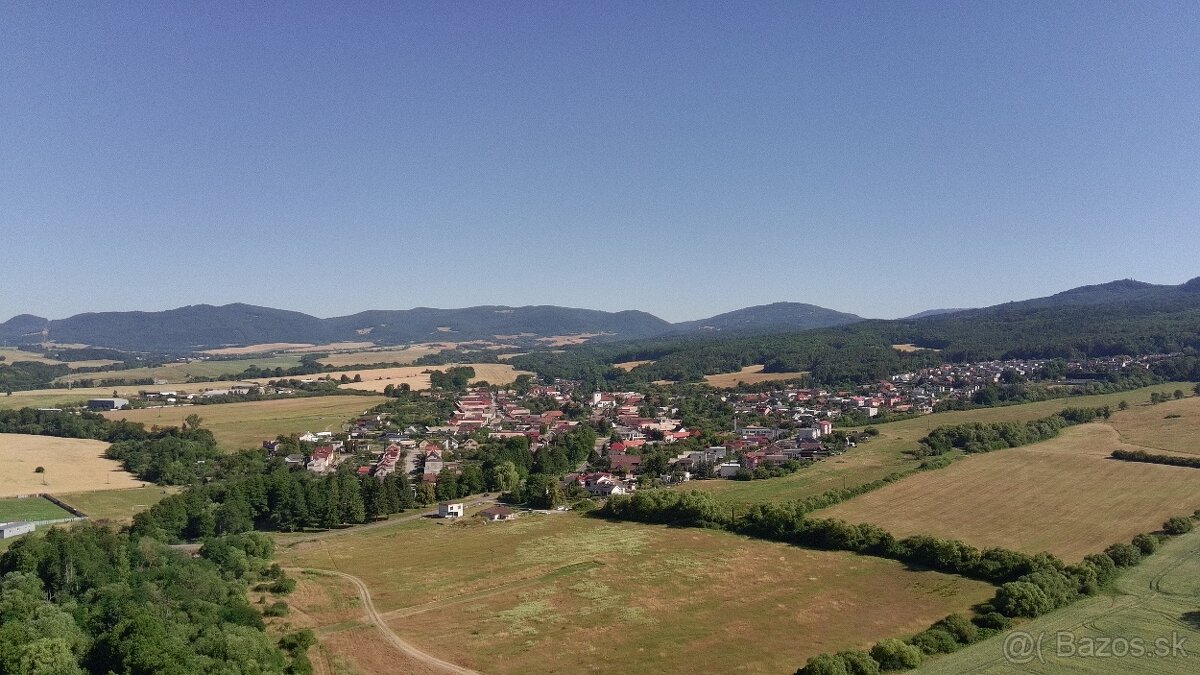 Záhrada s chatkou 714 m² - 17