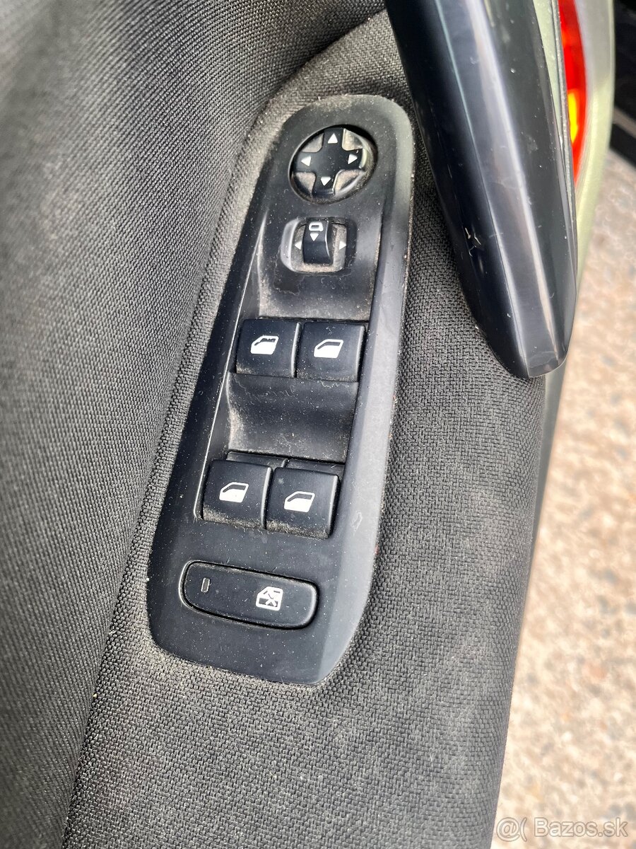 Peugeot 308SW 2,0 BluHDI - 17