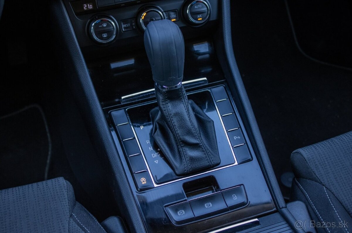 Škoda Superb 2.0 TDI Ambition - 17