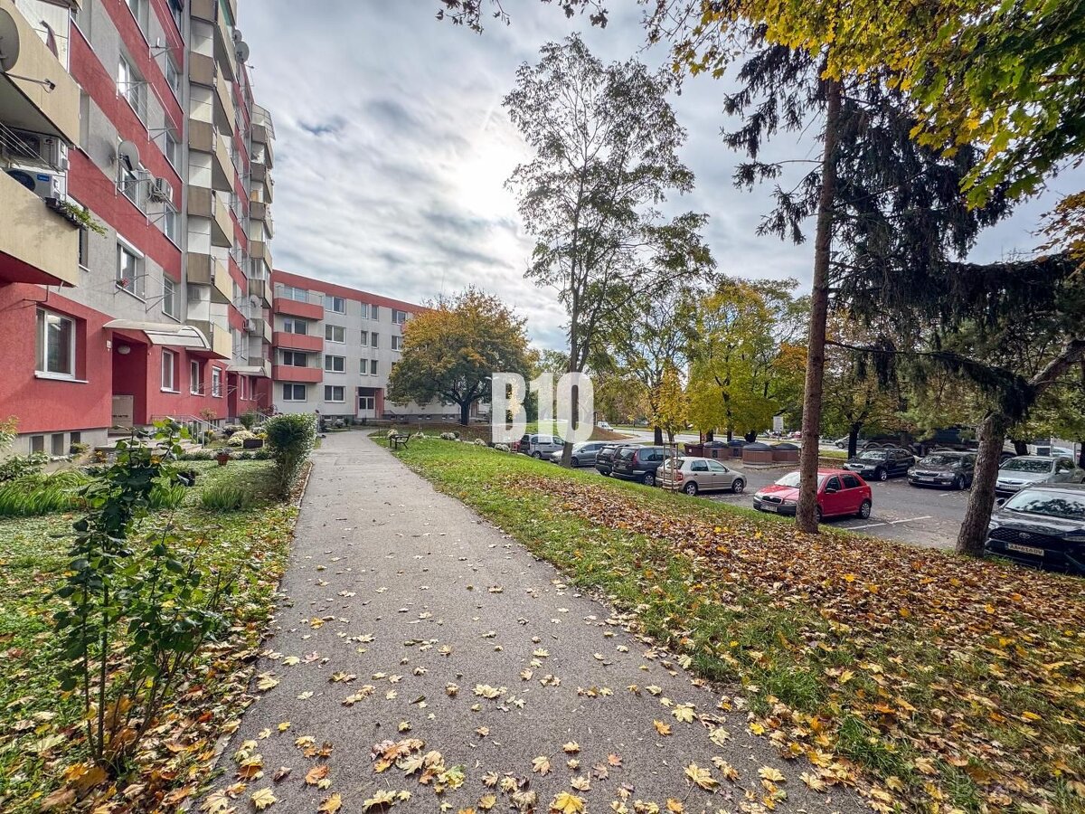 Veľký 2 izbový byt s balkónom na Chrenovej - 17