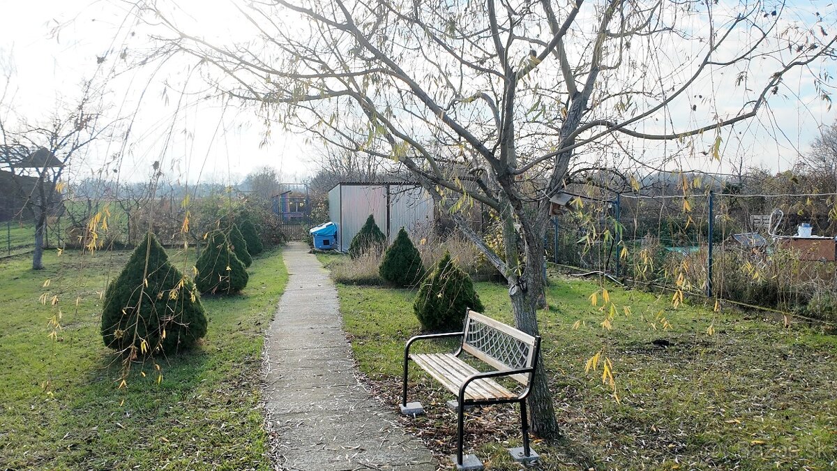 Prerobený 4izb rodinný dom s rozsiahlou záhradou, Kútníky - 17