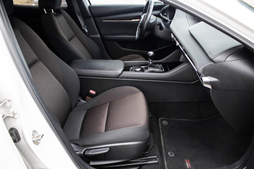 Mazda 3 90kW (2020). - 17