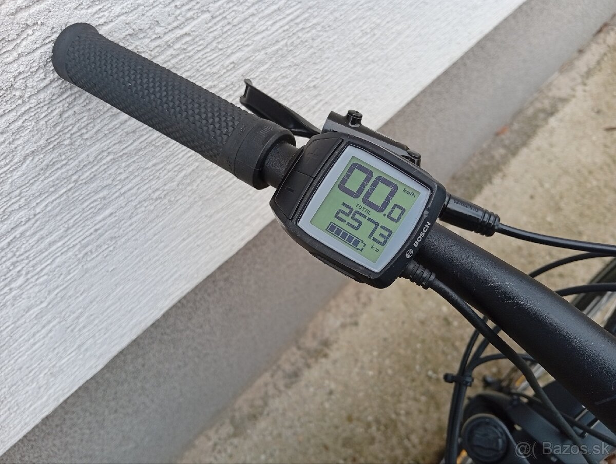 Predám elektro bicykel Cube Reaction Performance 500 28" - 17