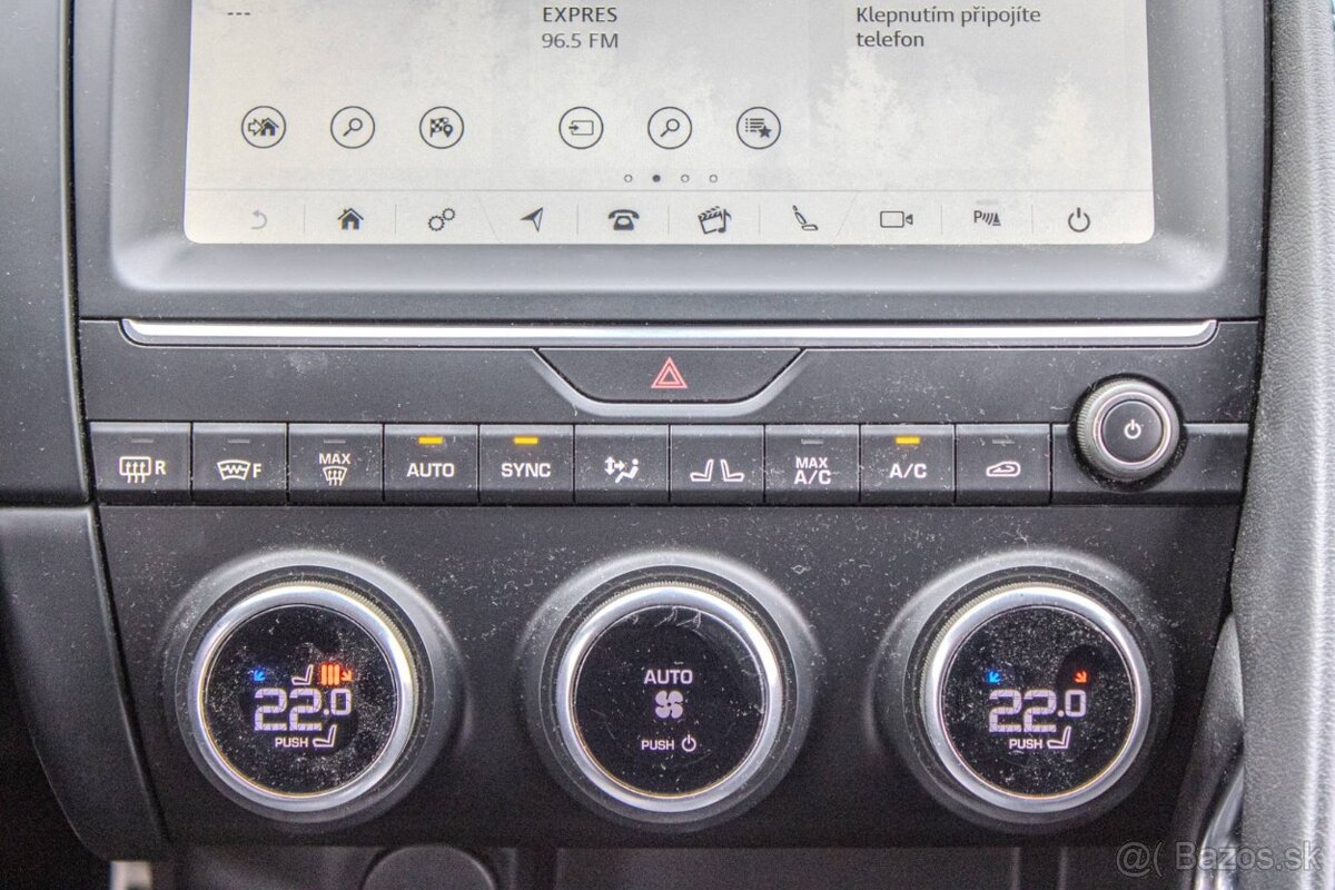 Jaguar E-Pace 2.0 R-Dynamic SE AWD A9 132kW - 17