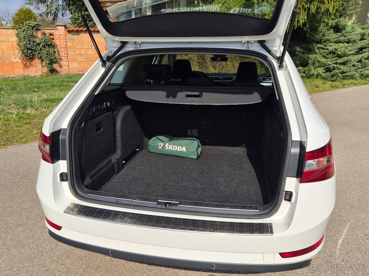 Škoda Superb Combi 1.6 TDI Ambition - 17