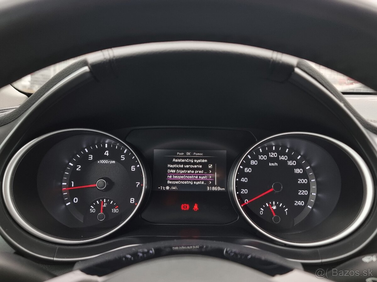 Kia Ceed 1.5 T-GDi Gold za 16.990,- € - 17