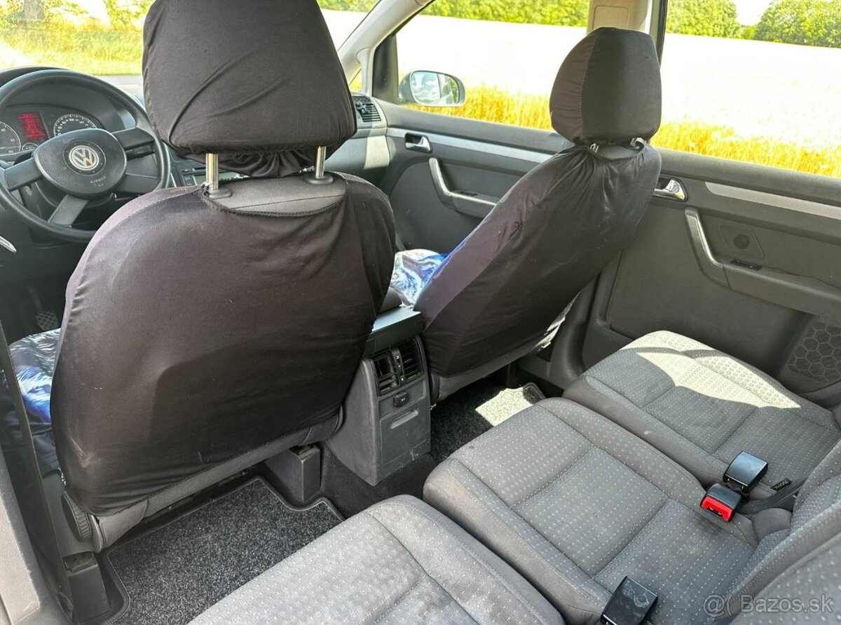 Volkswagen Touran 2.0 TDI - 17