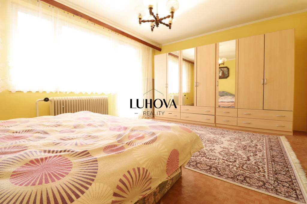 Rodinný dom s krásnou záhradou - 17