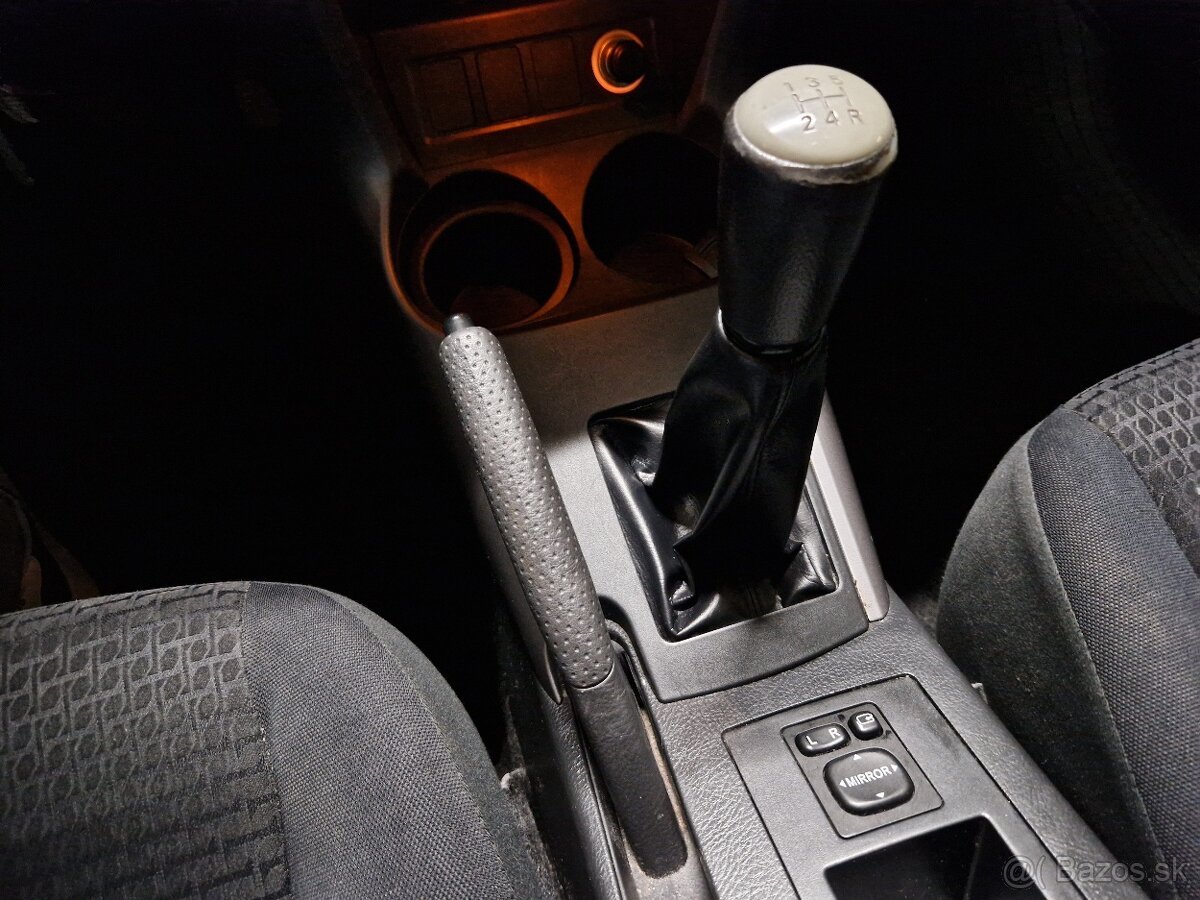 Rav4 8x kolesá 2.0 benzín 112kW 4x4 AWD - 17