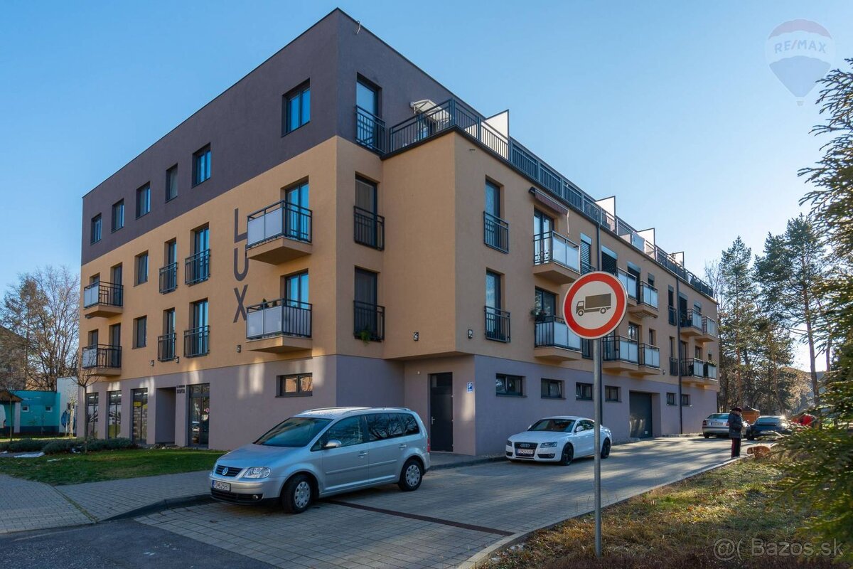 NA PREDAJ - mezonet 3 izb. byt+ terasa+garáž - REZERVOVANÉ - 17