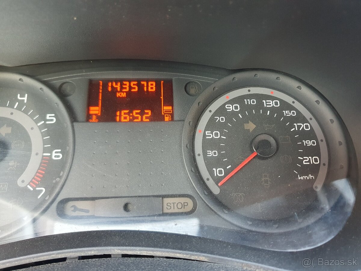 Renault Clio 1.2 16V Authentique 55 KW, M5 - 17