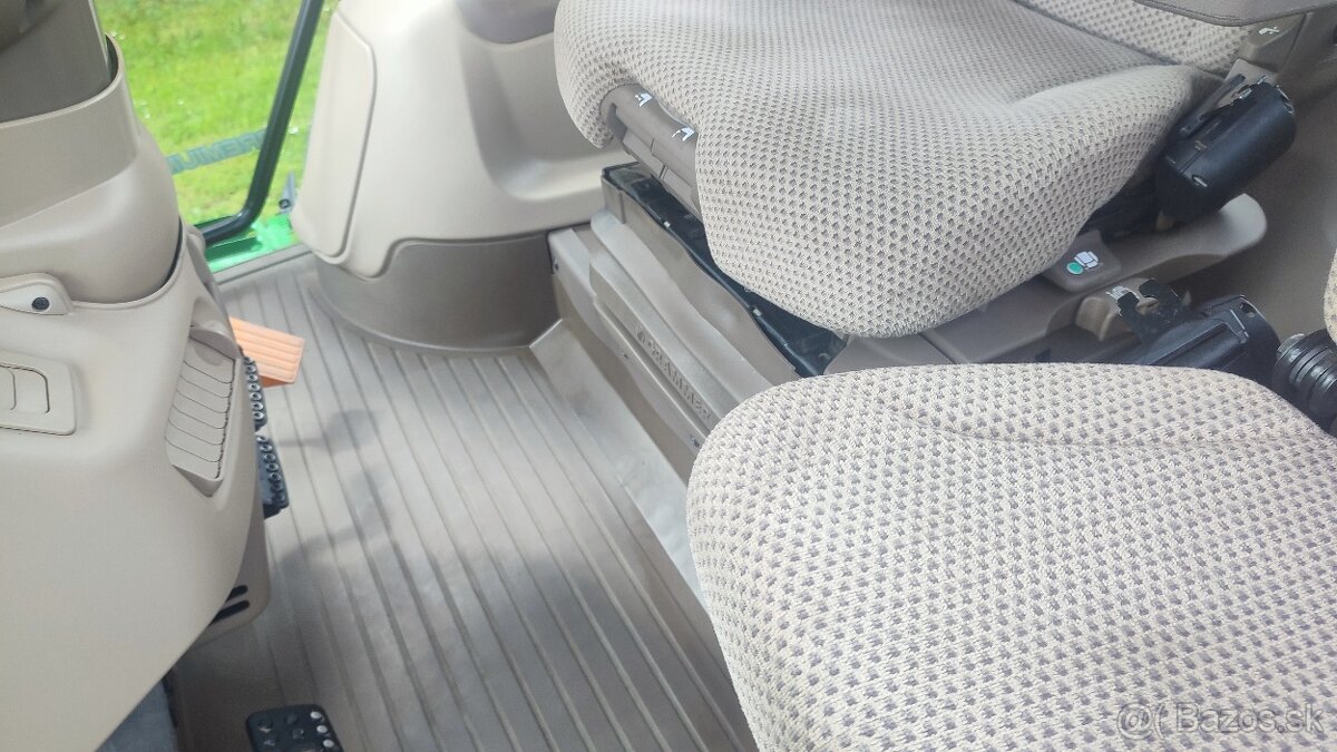 John Deere 6215 R Auto Powr - 17