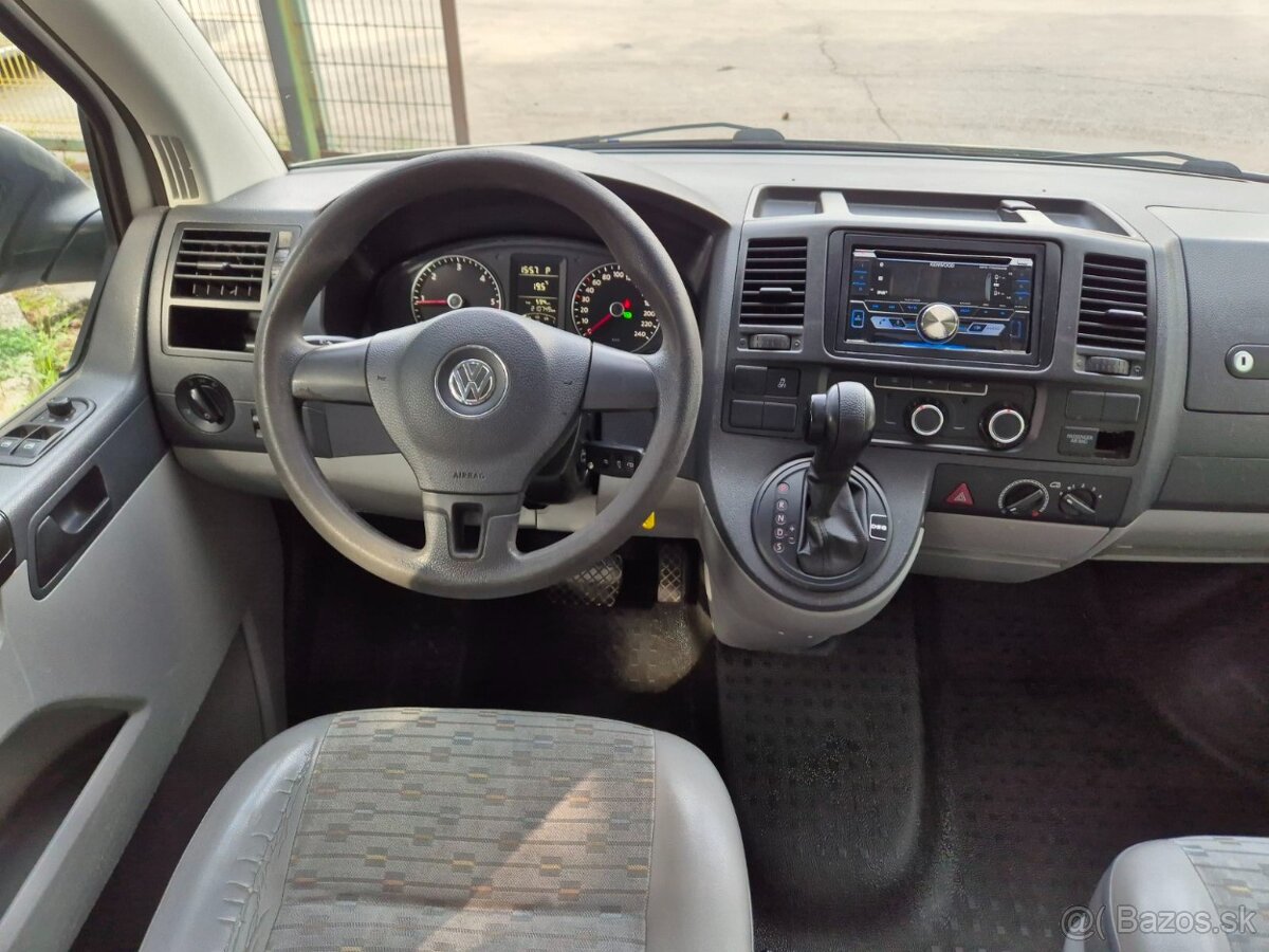 Volkswagen T5 Transporter - 17