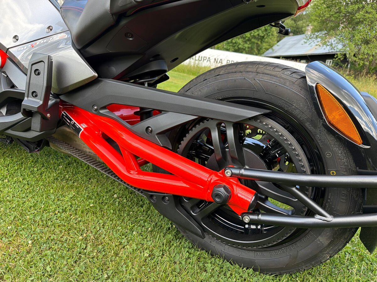 CAN AM SPYDER F3S - 17
