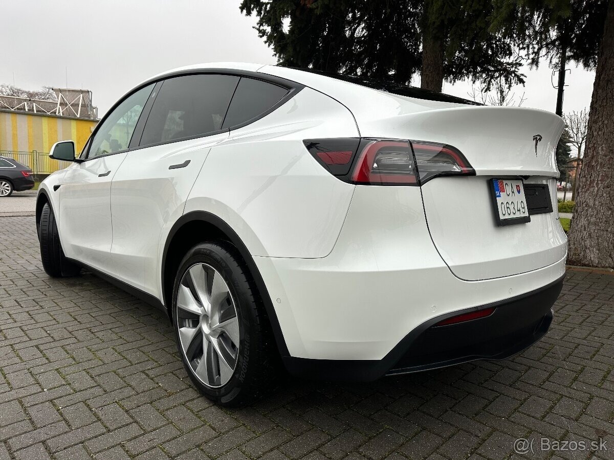 Tesla Model Y Dual Motor LongRange 75kWh 514 k pohon 4x4 - 17