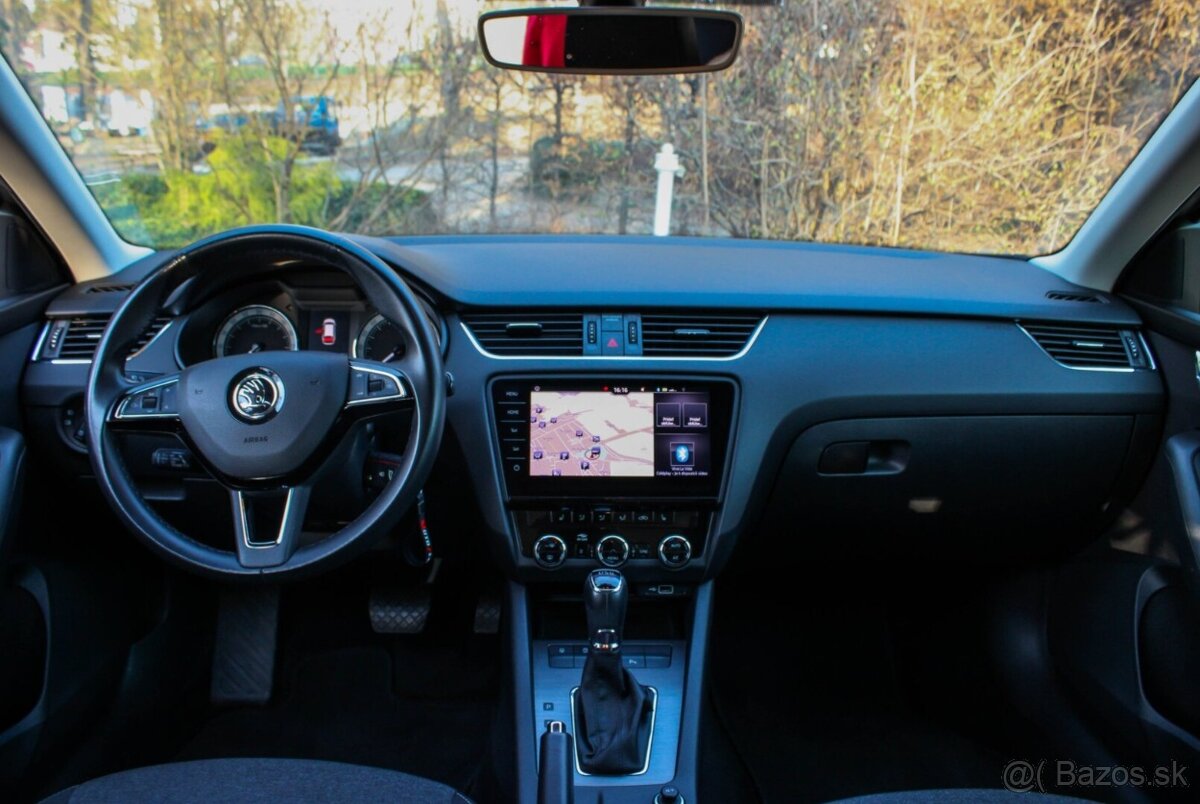 Škoda Octavia Combi 2.0 TDI Team DSG - 17