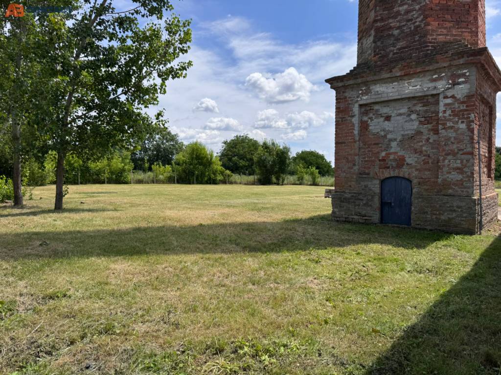 4613 m² areál s budovou pôvodného liehovaru v obci Zemianske - 17