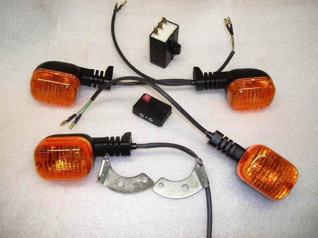 - Nové - SEDLO - na BABETTA 210 - Orig. - 17