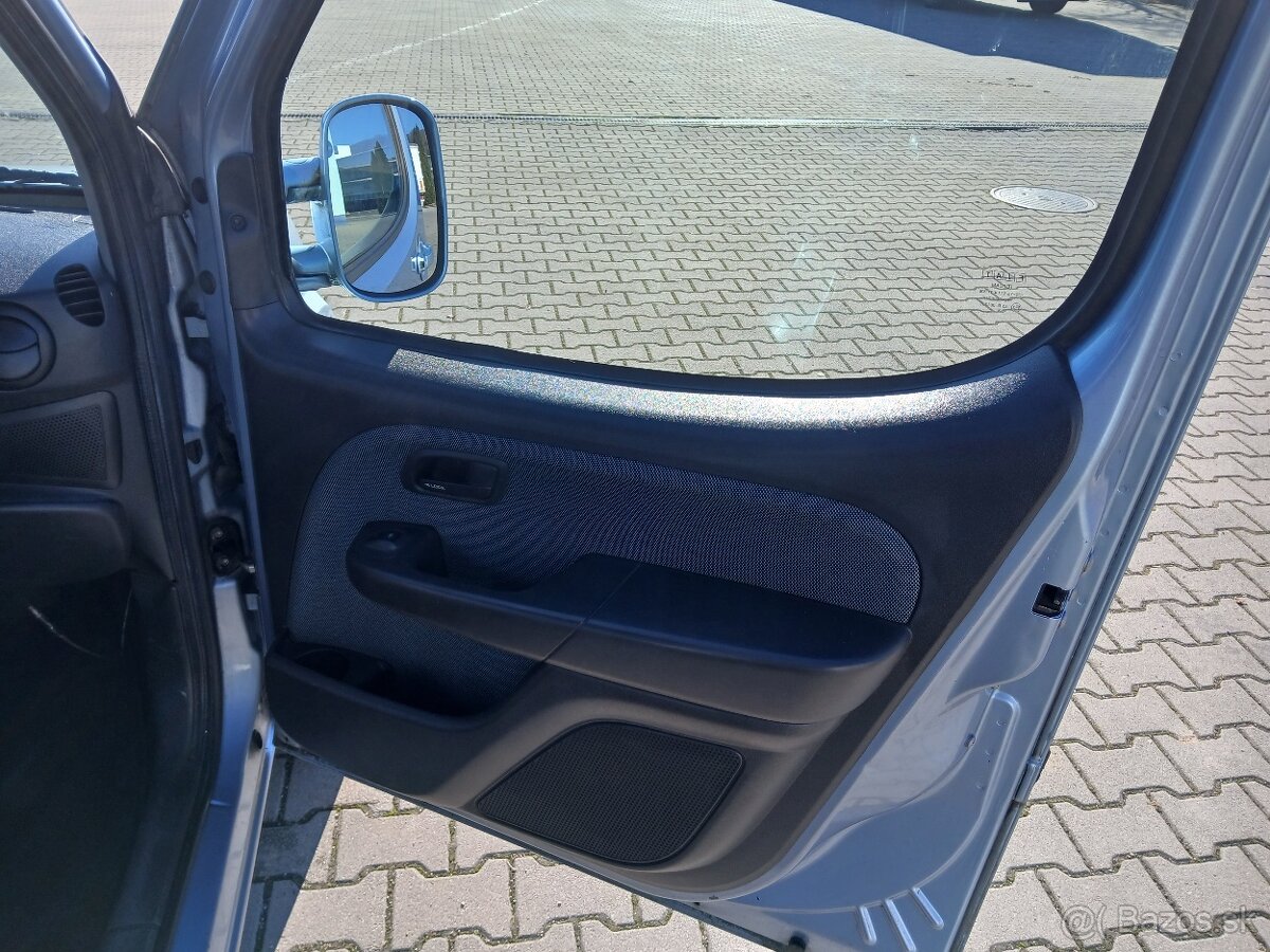 Fiat Doblo 1.3 jtd 62kw Acapulco model 2009 - 17