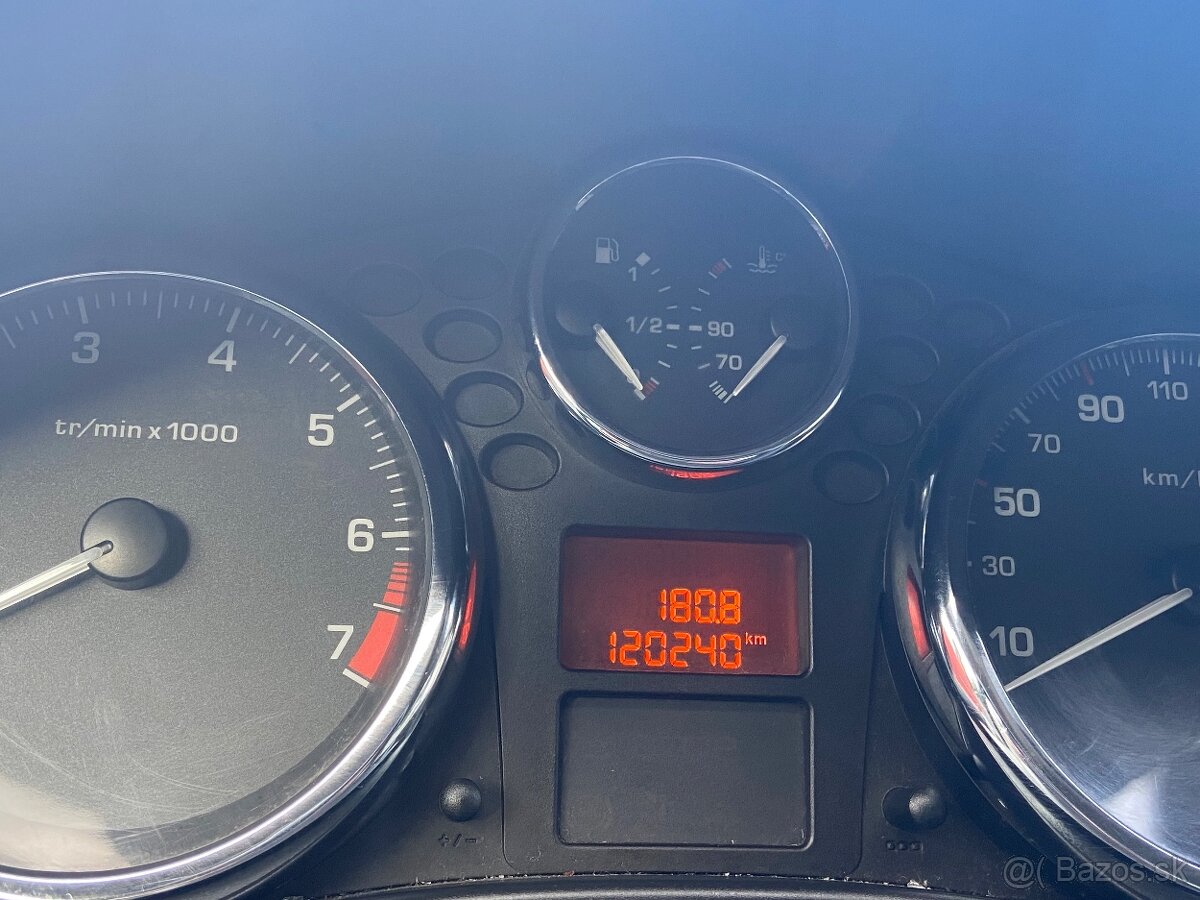 207CC 1.6 benzín 120000km - 17