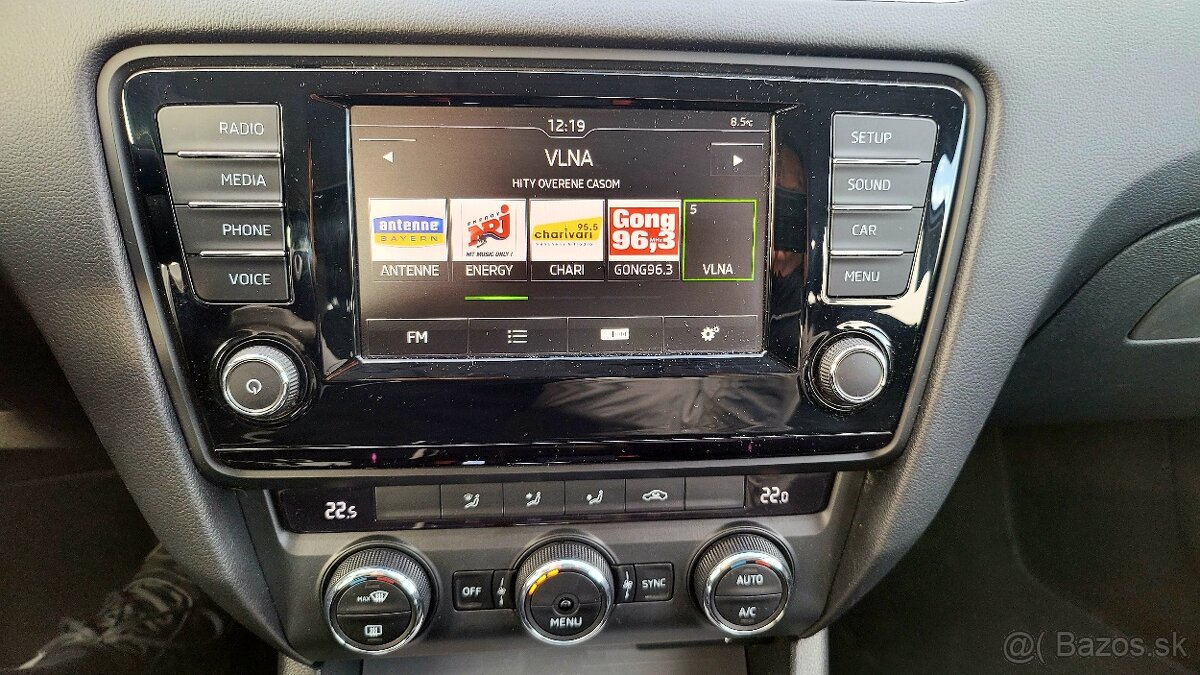 Škoda Octavia Combi 2.0 TDI Ambition DSG - 17