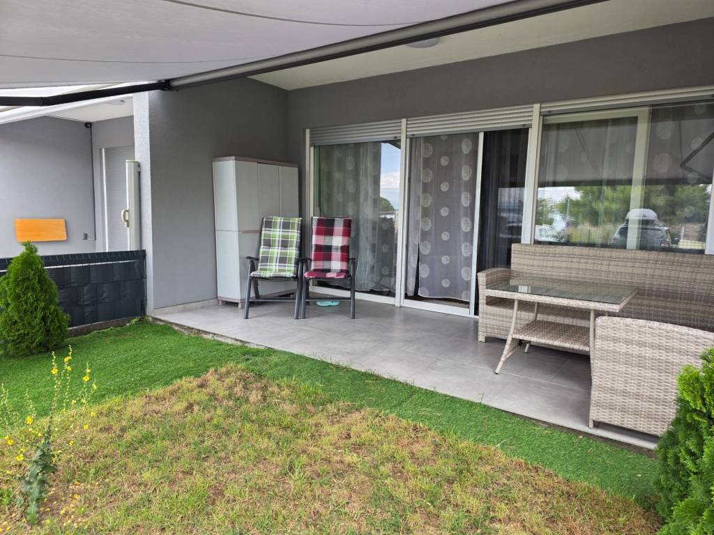 CHORVÁTSKO - 3 izbový apartmán v novostavbe 140 m od mora- V - 17