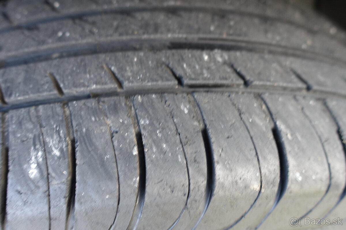 Vw Amarok 2,0 TDi Basis 4Motion, 103kW, M6, 4d. - 17